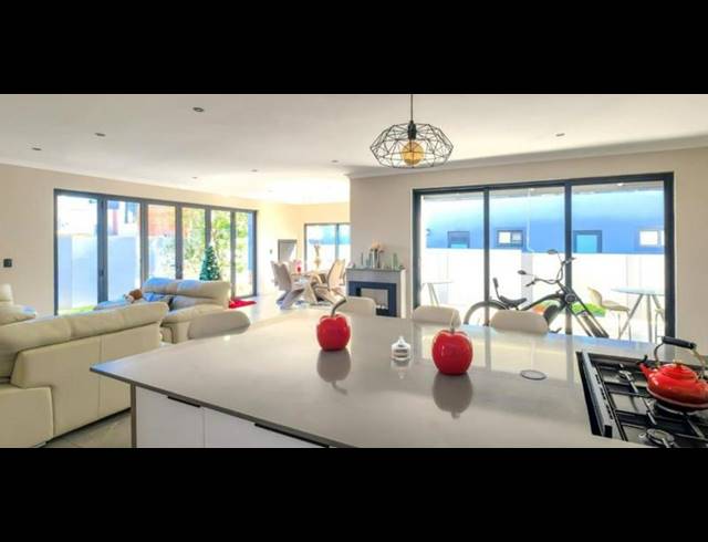 4 BEDROOM HOUSE FOR SALE IN GLEN MARAIS